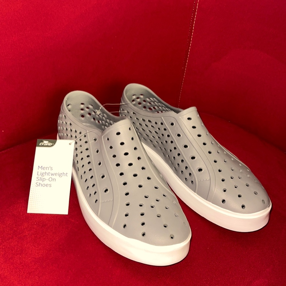 BRAND NEW LIGHT WEIGHT SHOES